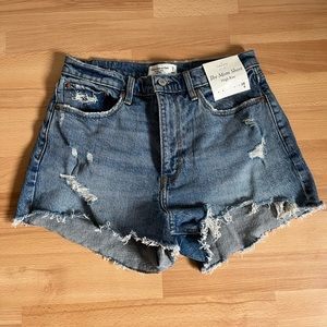 Abercrombie curve love high rise mom short